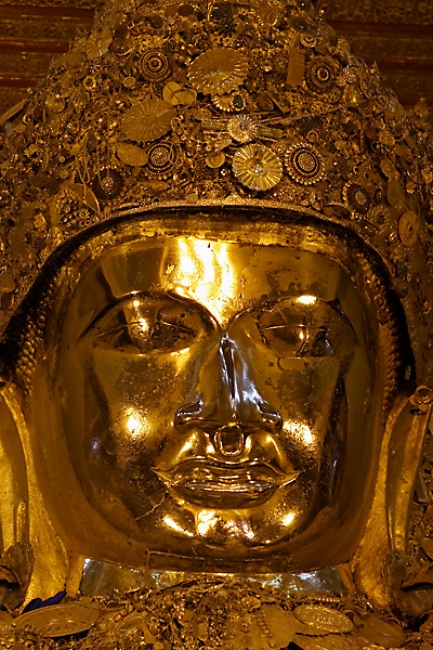 Mandalay-Bouddha Mahamuni-063